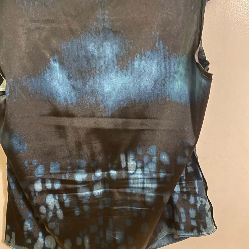 Tahari PL Blouse, blue and black - Picture 3 of 5